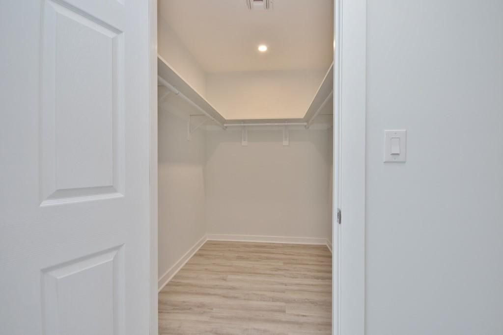 Interior, Recessed Lighting, Walk-in Closets, Wood Texture Flooring