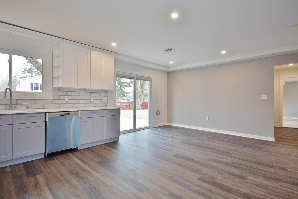 Empty room, Interior, Kitchen, Recessed Lighting, Wood Texture Flooring