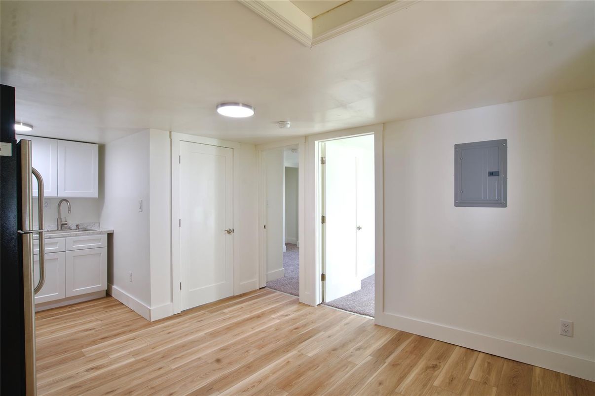 Empty room, Interior, Kitchen, Wood Texture Flooring
