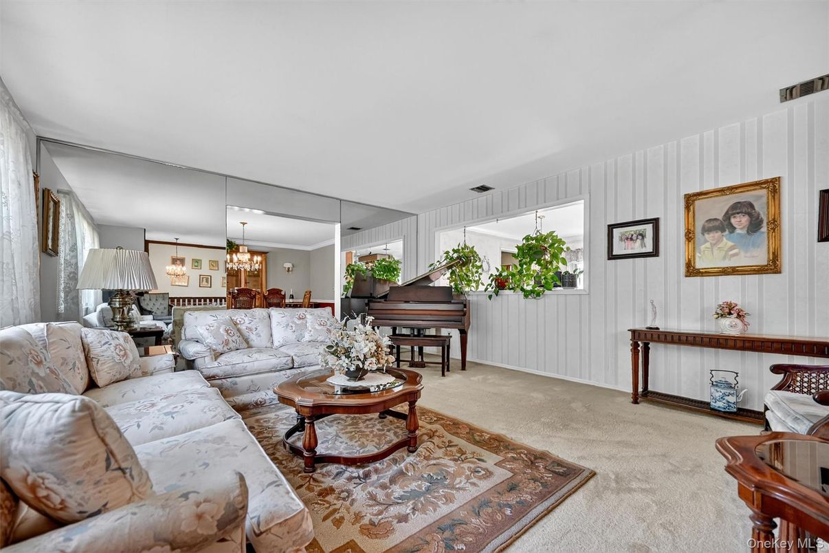 Chandelier, Interior, Living room, Pendant Lights, Piano