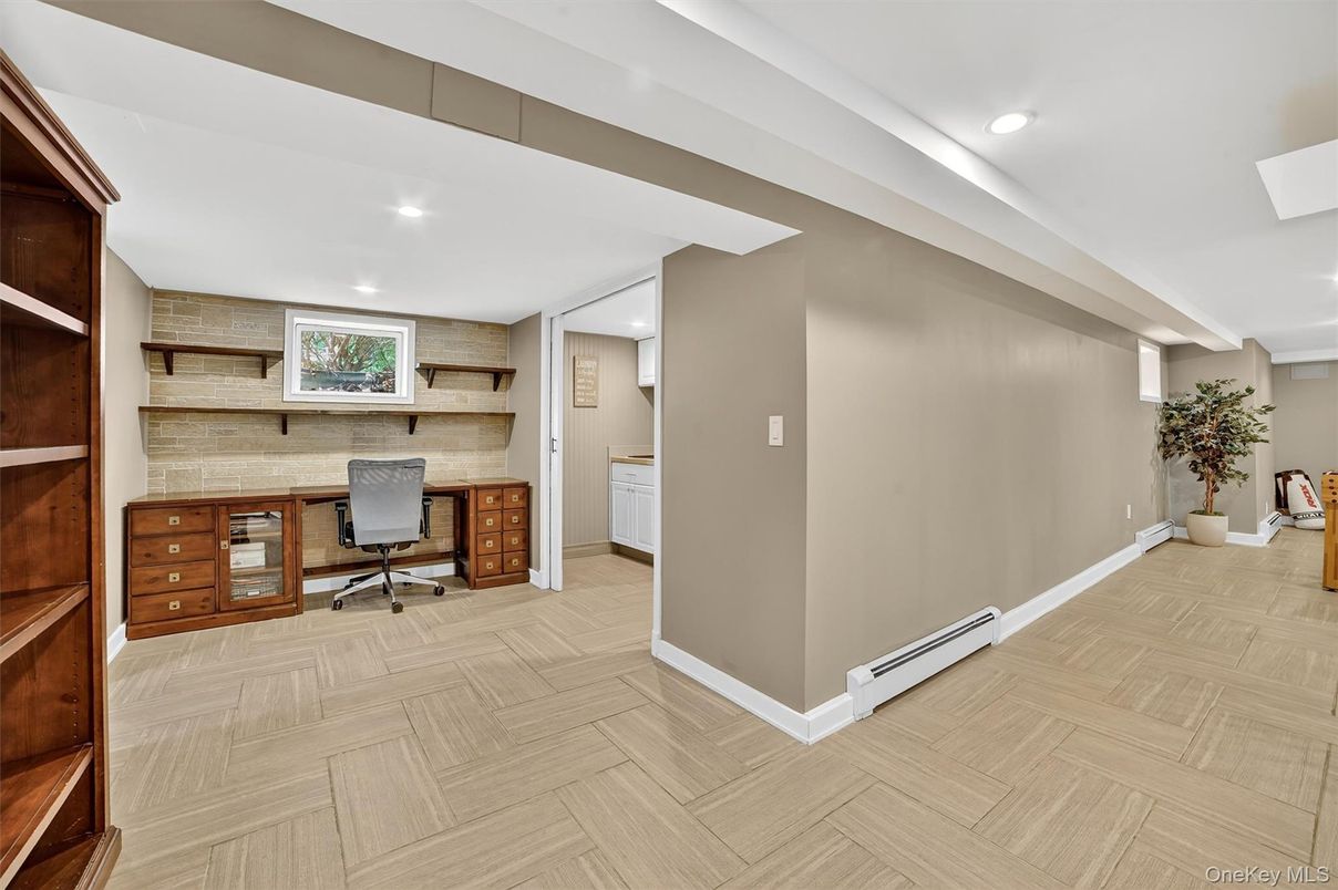 Home Office, Interior, Recessed Lighting, Wood Texture Flooring
