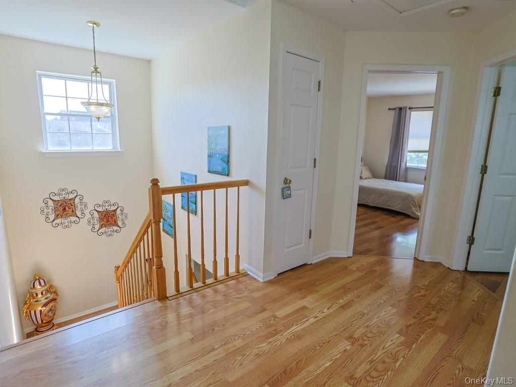 Bedroom, Interior, Pendant Lights, Wood Texture Flooring