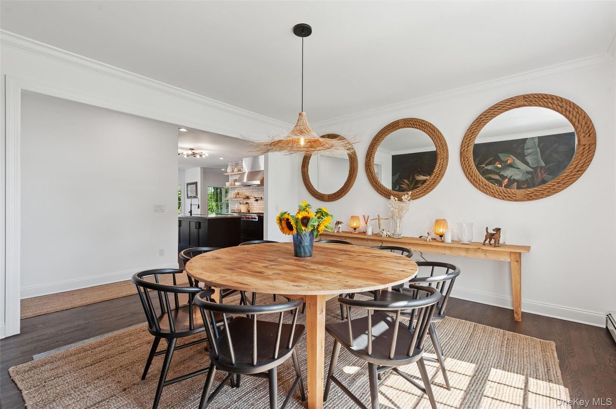 Dining room, Interior, Kitchen, Pendant Lights, Recessed Lighting, Wood Texture Flooring