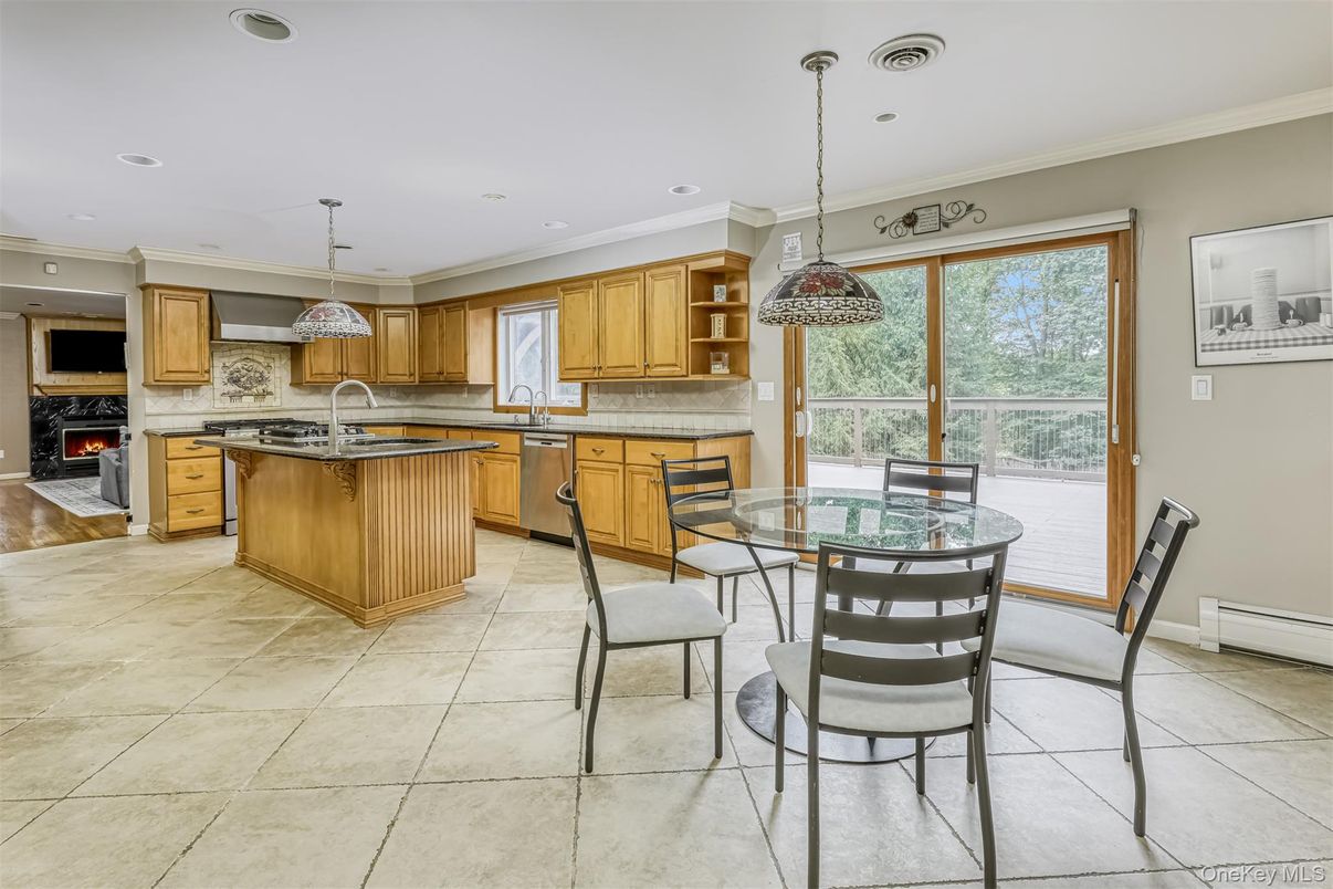 Dining room, Fireplace, Interior, Kitchen, Pendant Lights, Recessed Lighting