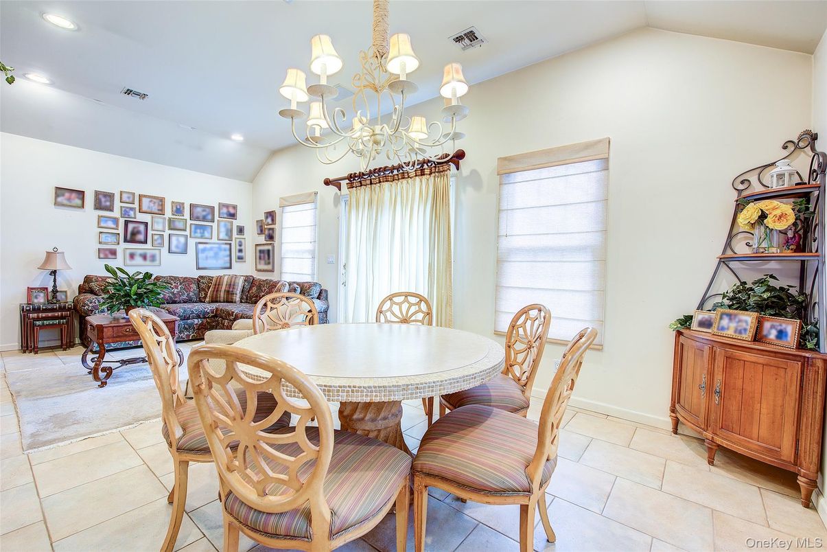 Chandelier, Dining room, Interior, Living room, Recessed Lighting