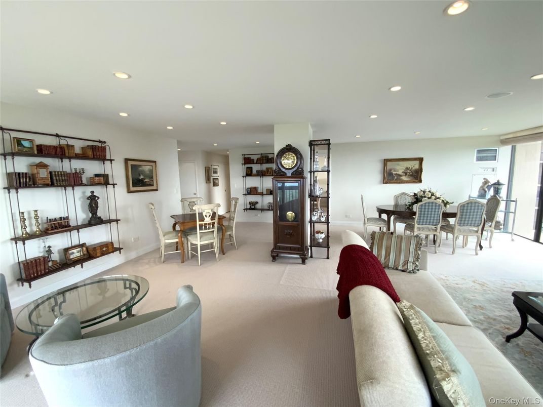 Dining room, Interior, Living room, Recessed Lighting