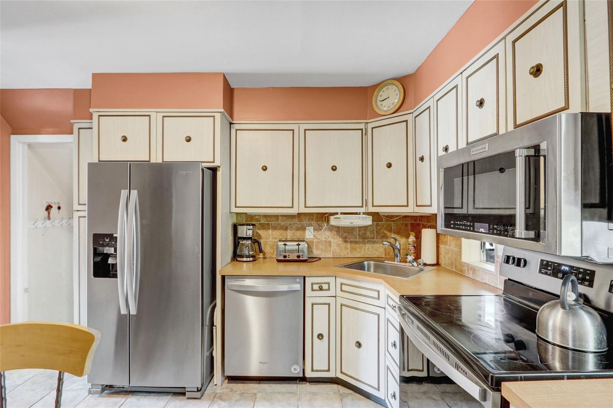 Interior, Kitchen, Stainless Steel Appliances
