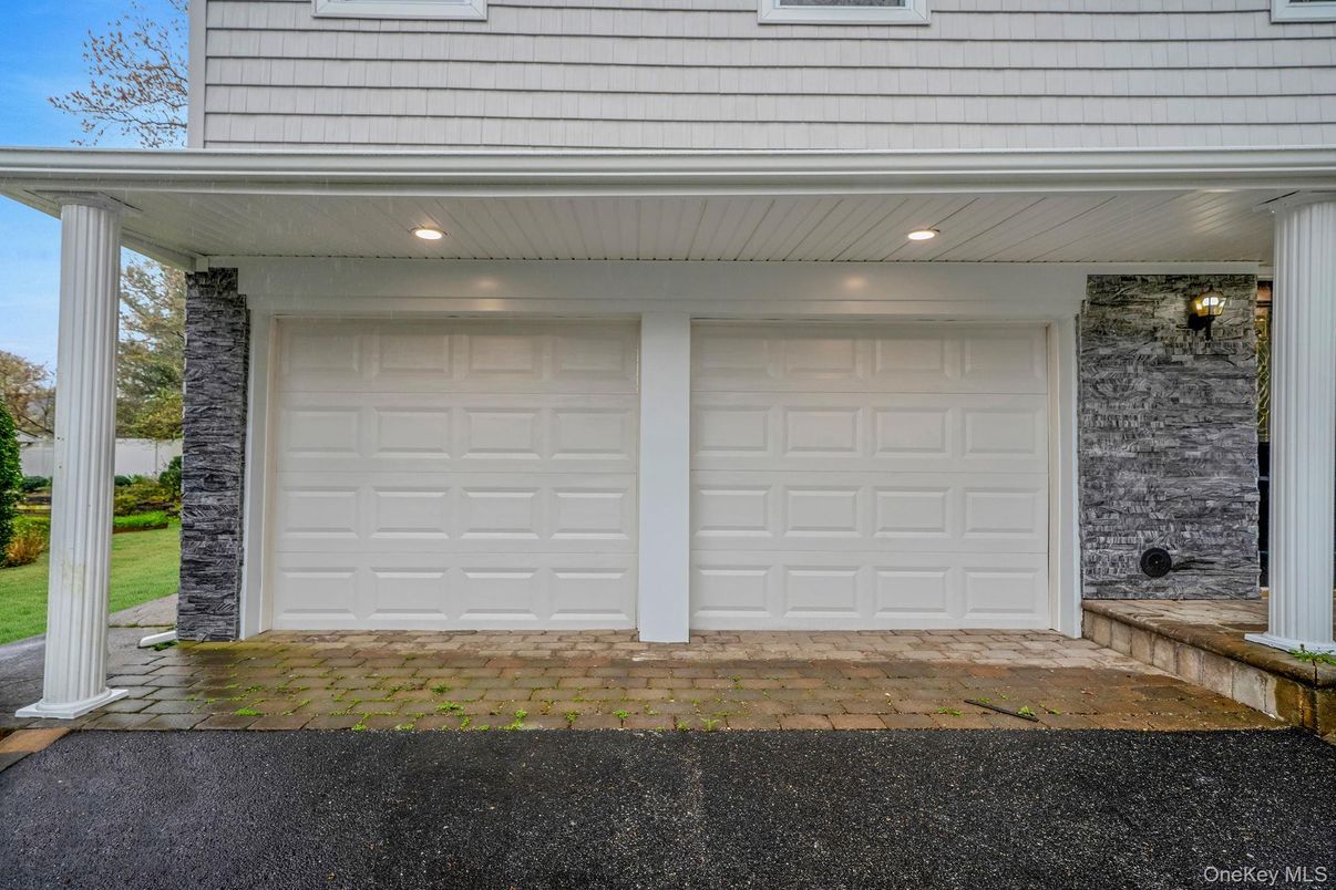 Detached Garage, Exterior