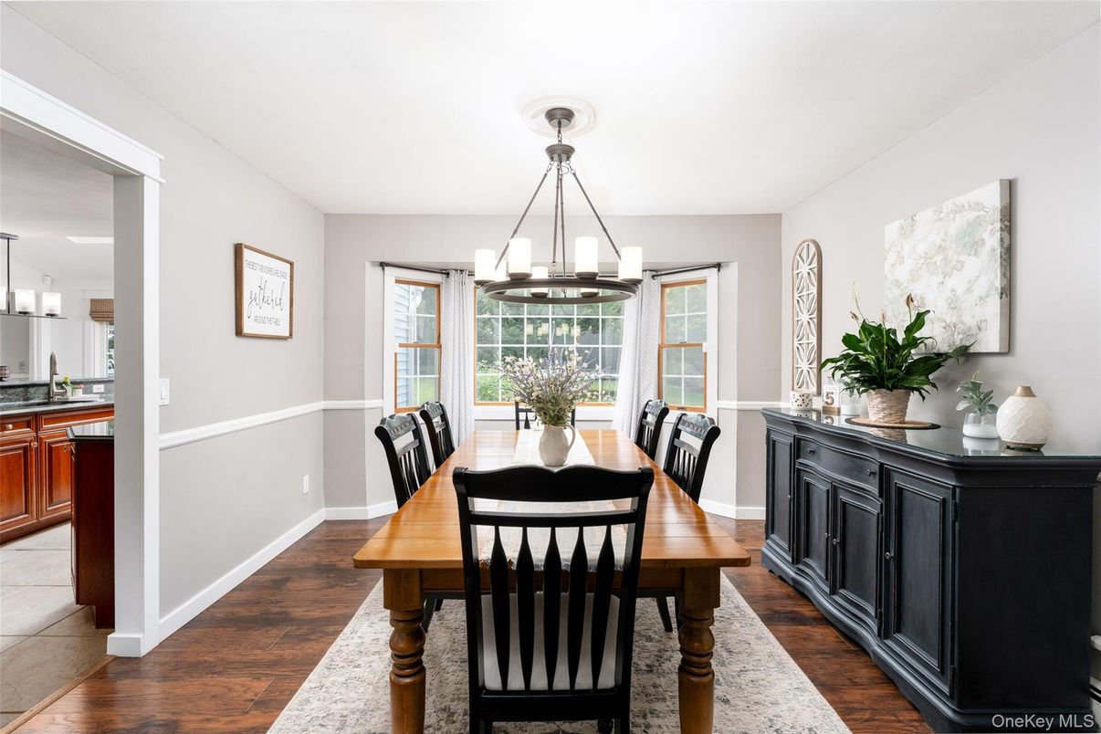 Chandelier, Dining room, Interior, Pendant Lights, Wood Texture Flooring