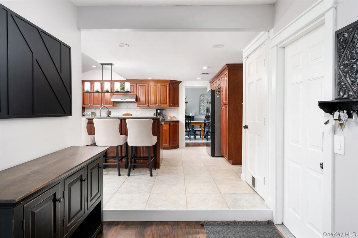 Interior, Kitchen, Pendant Lights, Recessed Lighting, Wood Texture Flooring