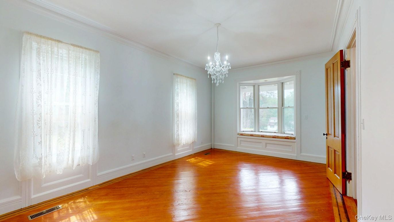 Chandelier, Empty room, Interior, Wood Texture Flooring
