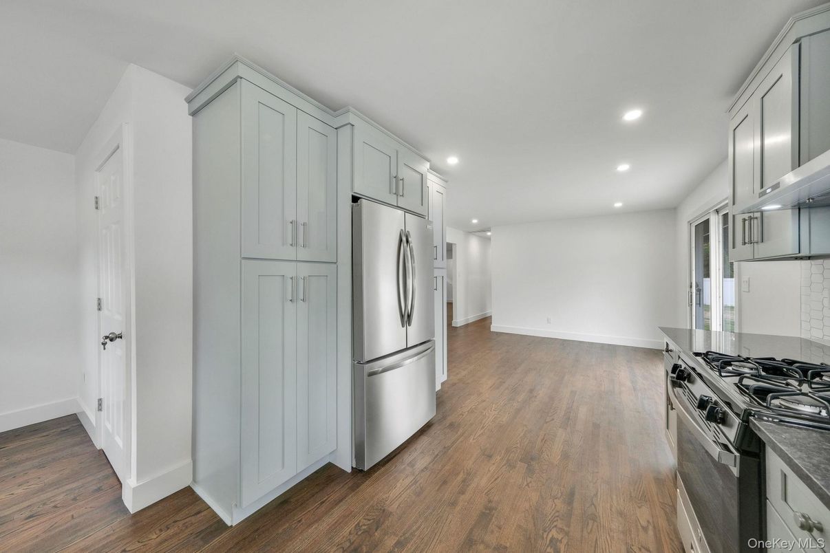 Interior, Kitchen, Recessed Lighting, Wood Texture Flooring