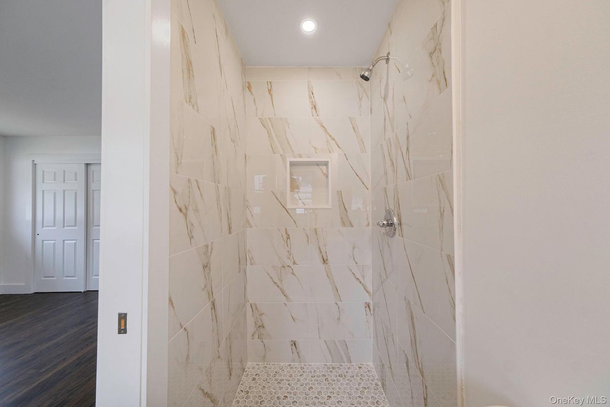 Bathroom, Interior, Recessed Lighting, Wood Texture Flooring