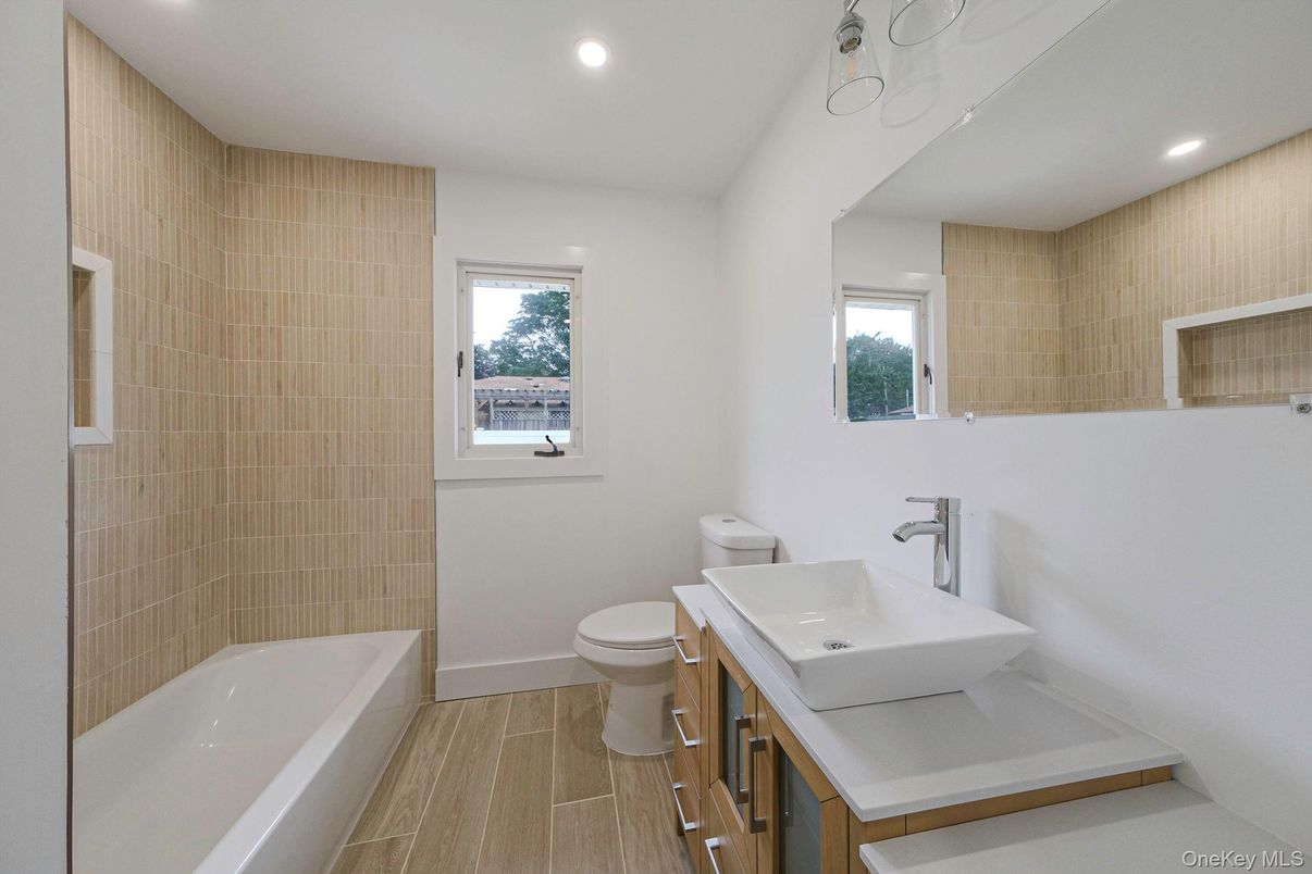Bathroom, Interior, Recessed Lighting, Wood Texture Flooring