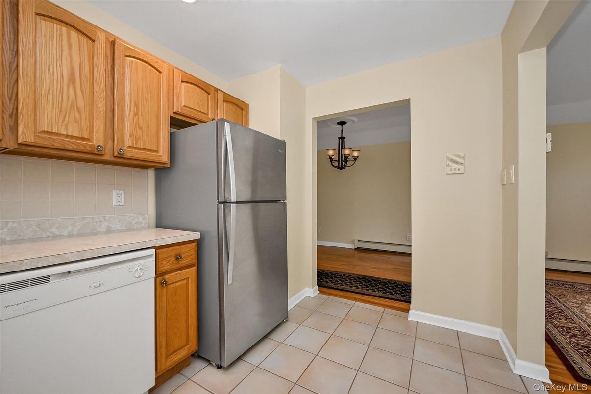 Chandelier, Interior, Kitchen, Wood Texture Flooring