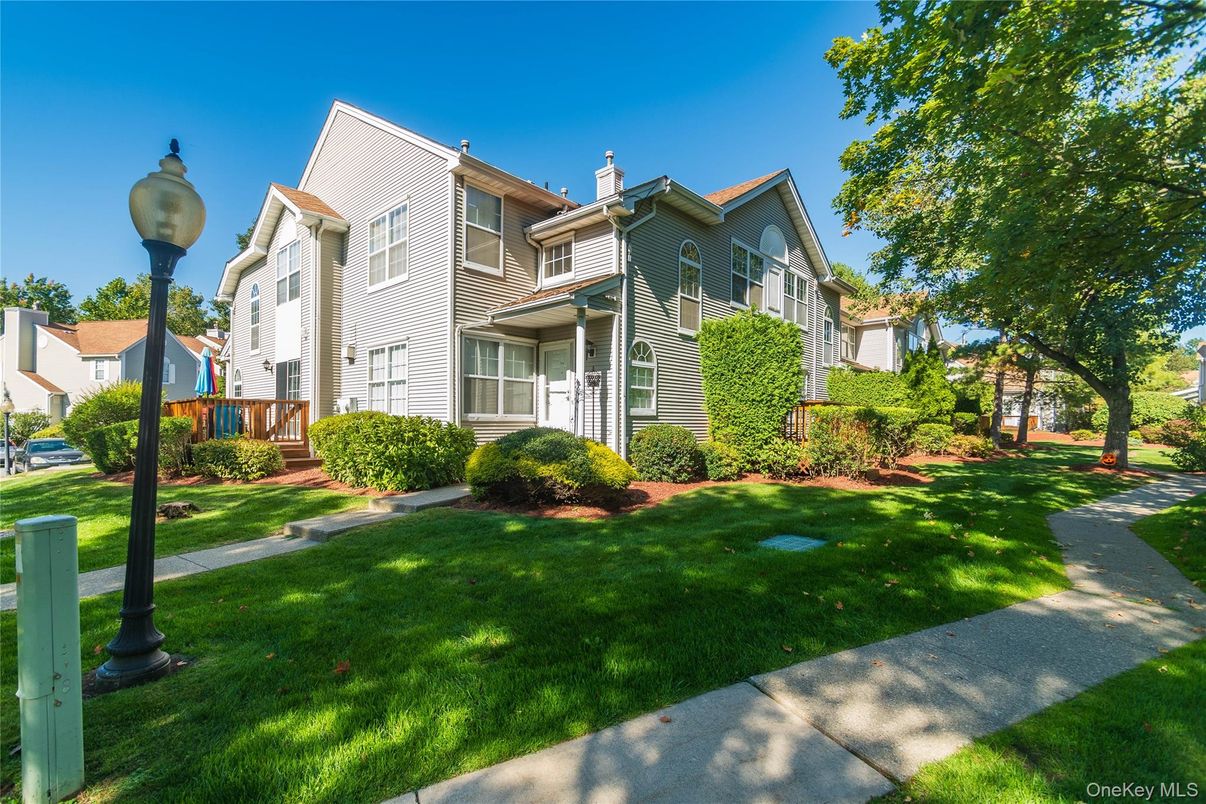 Backyard, Exterior, Facade, Queen Anne Victorian