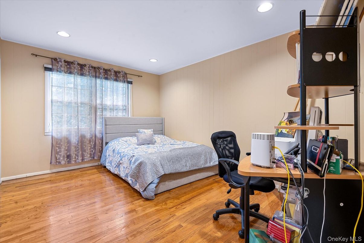 Bedroom, Home Office, Interior, Recessed Lighting, Wood Texture Flooring