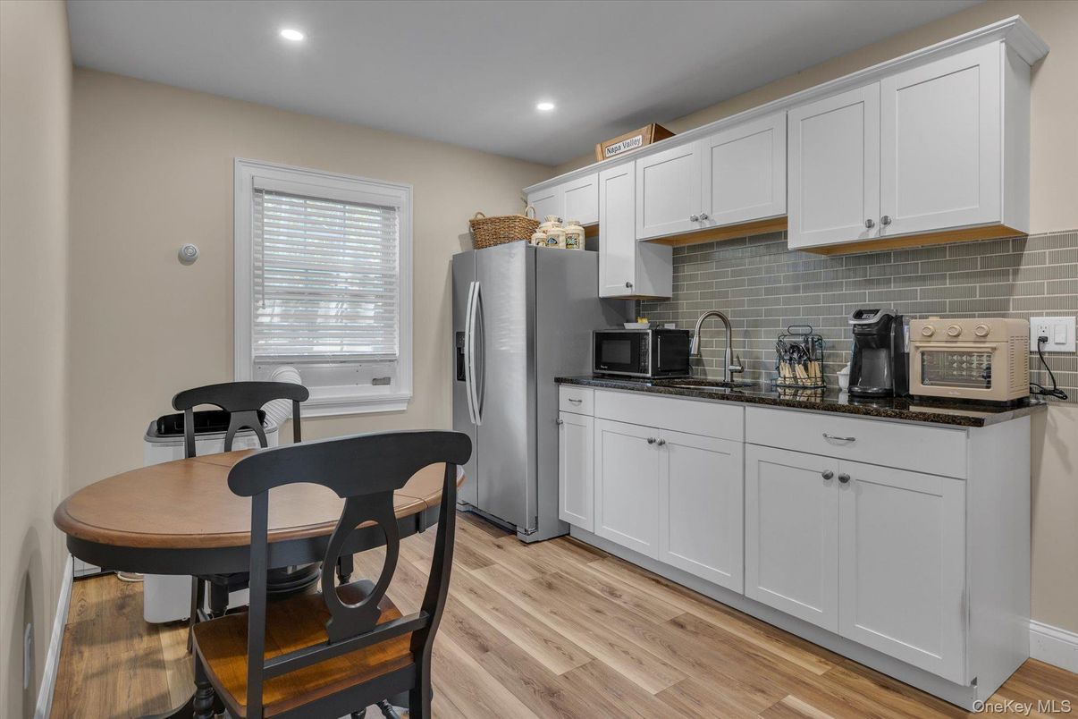 Dining room, Interior, Kitchen, Recessed Lighting, Wood Texture Flooring