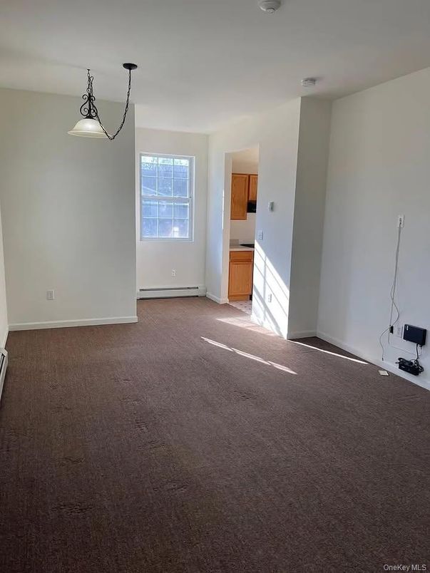 Empty room, Interior, Pendant Lights
