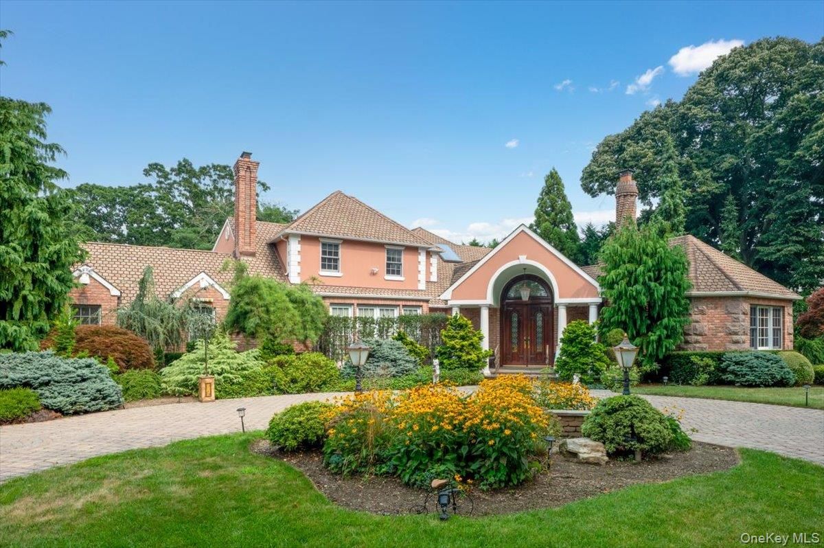 Backyard, Exterior, Facade, French Provincial