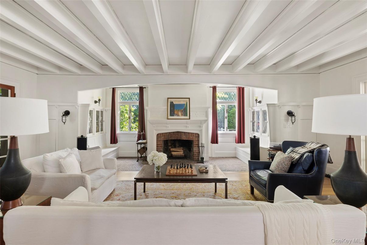Fireplace, Interior, Living room