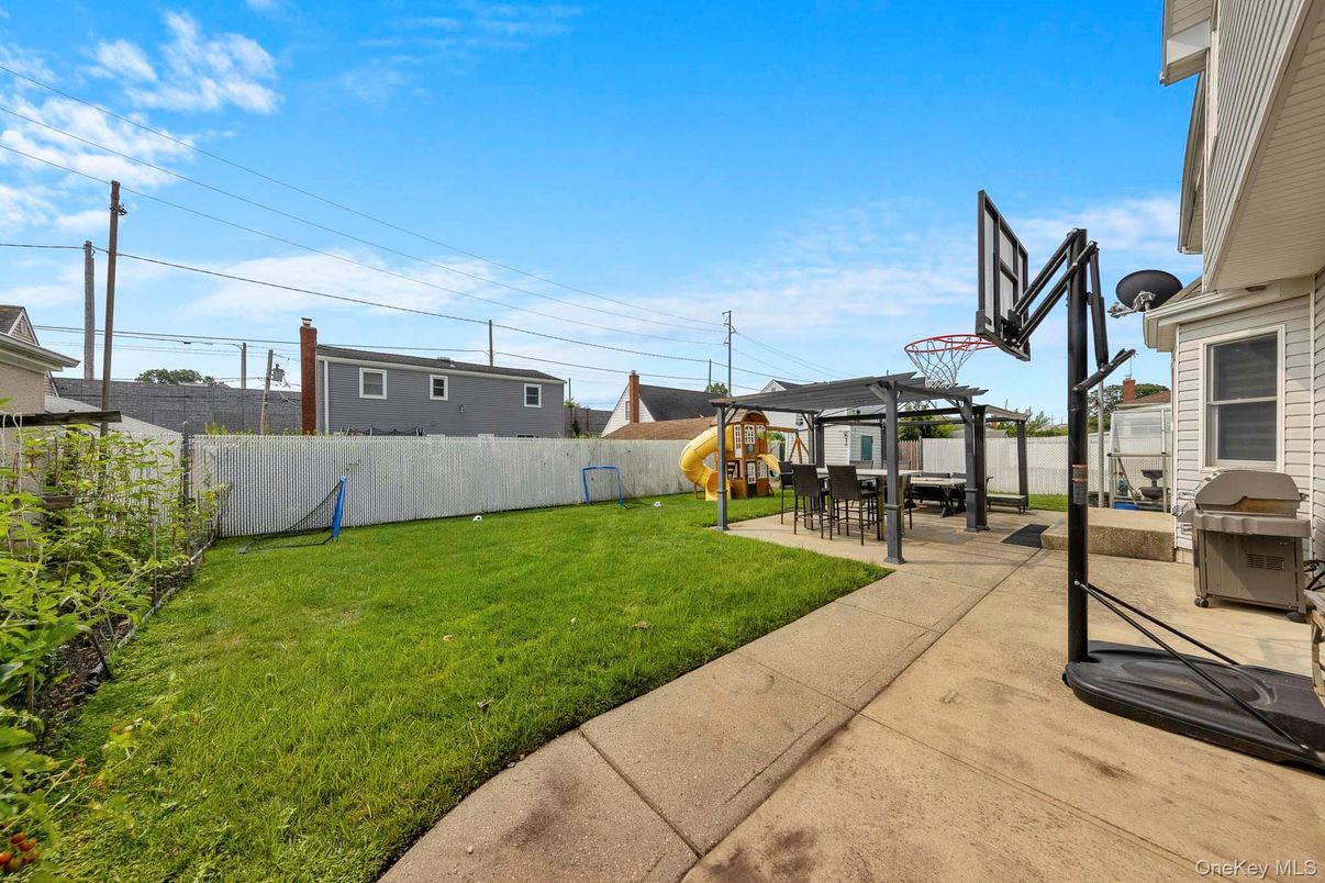 Backyard, Exterior, Playground