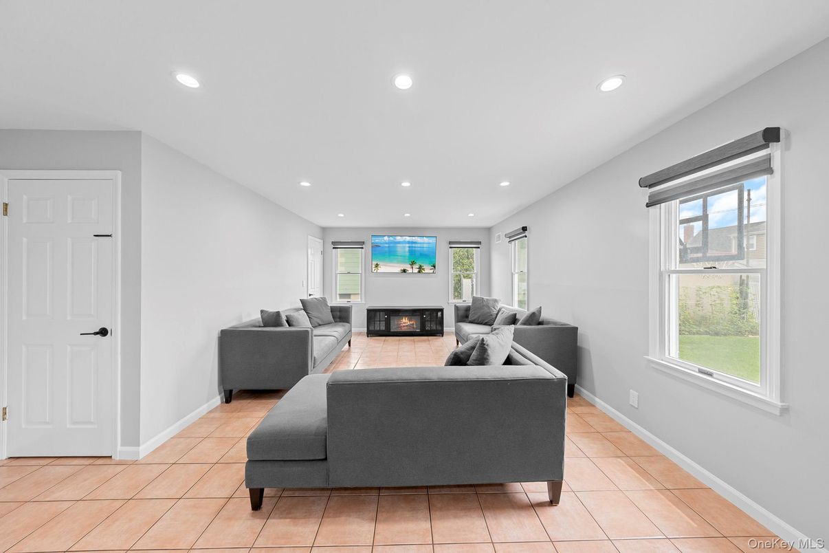 Fireplace, Interior, Living room, Recessed Lighting