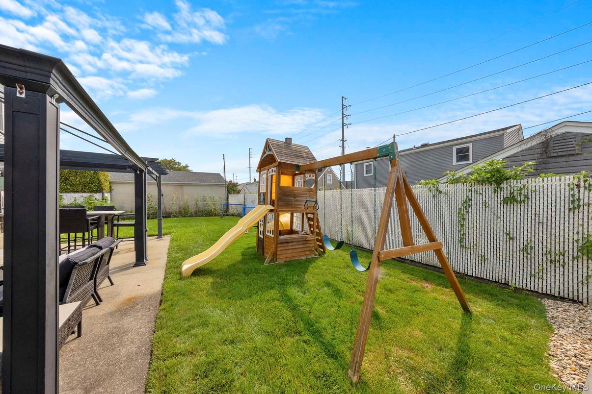 Backyard, Exterior, Playground