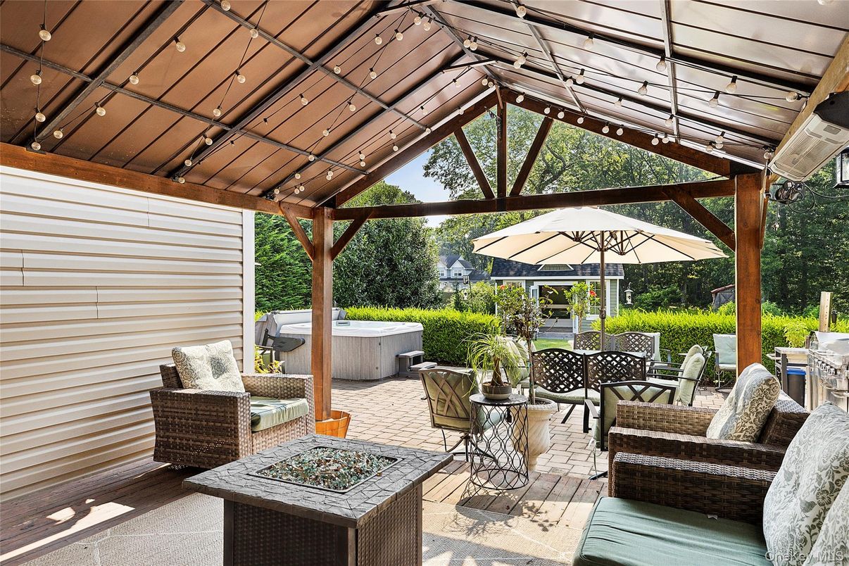 Exterior, Hot Tub