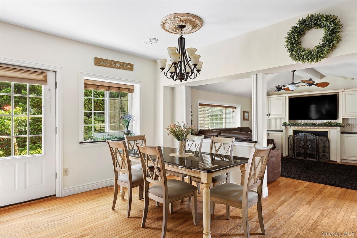 Chandelier, Dining room, Fireplace, Interior, Wood Texture Flooring