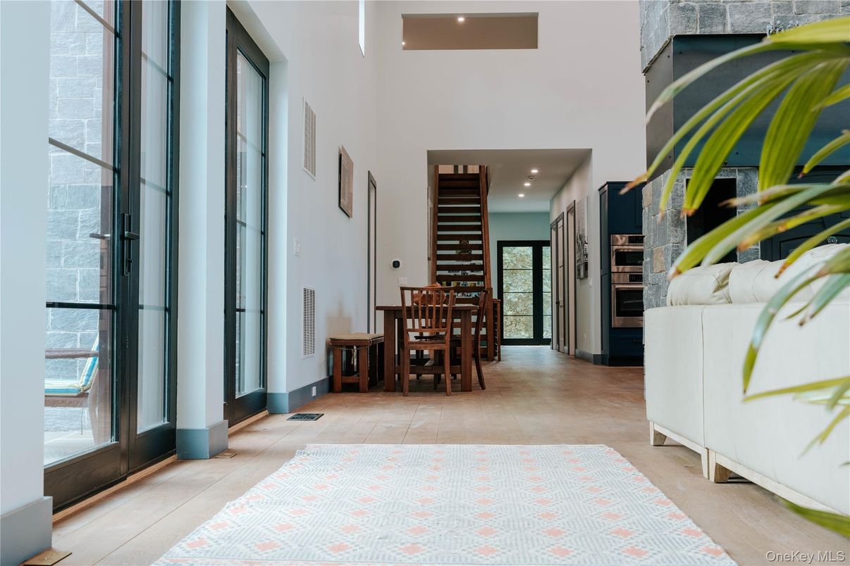 Dining room, Interior, Recessed Lighting