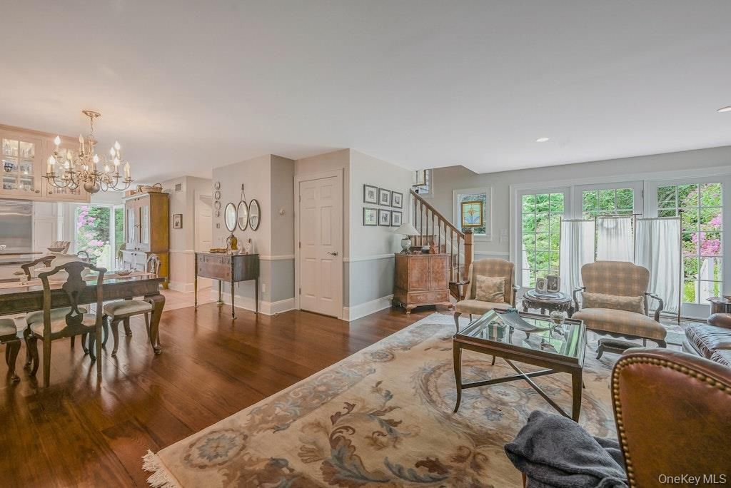 Chandelier, Dining room, Interior, Living room, Recessed Lighting, Wood Texture Flooring