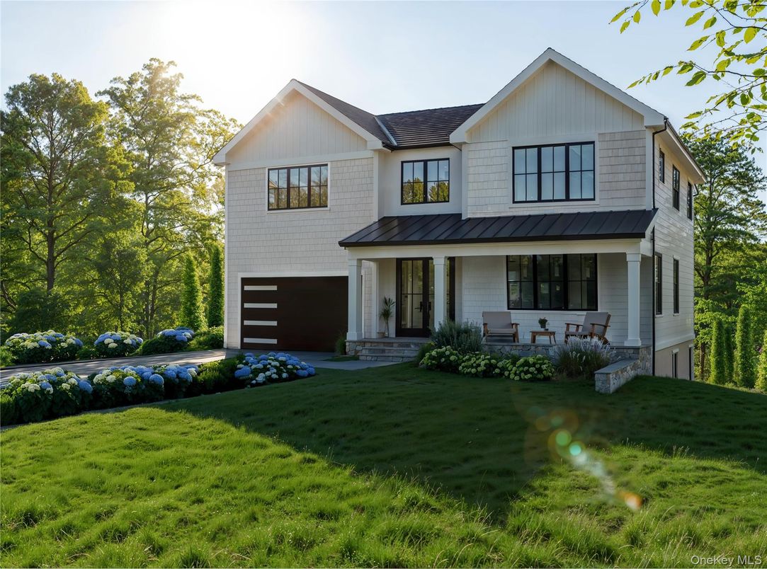 Attached, Exterior, Facade, Farmhouse