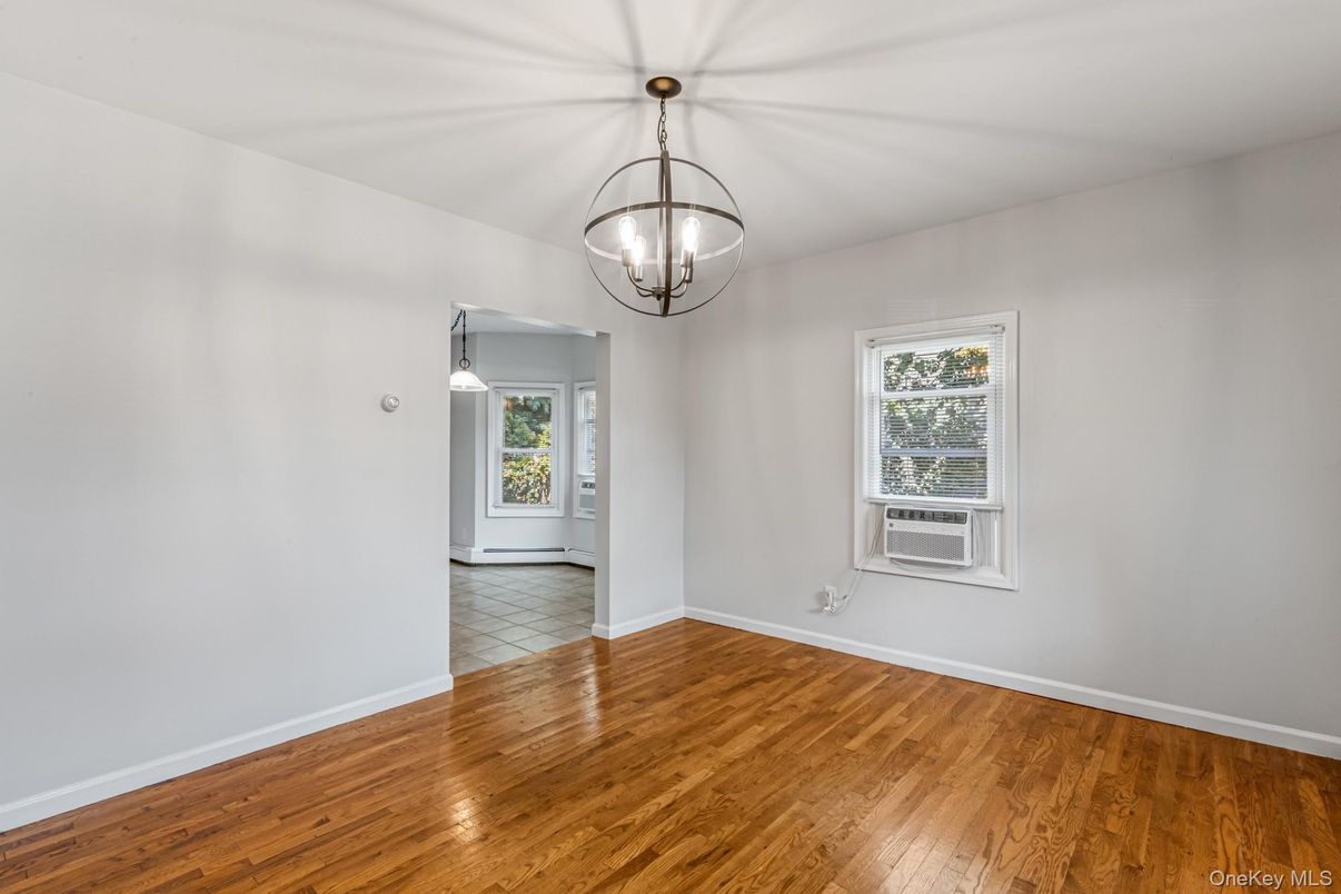Empty room, Interior, Pendant Lights, Wood Texture Flooring