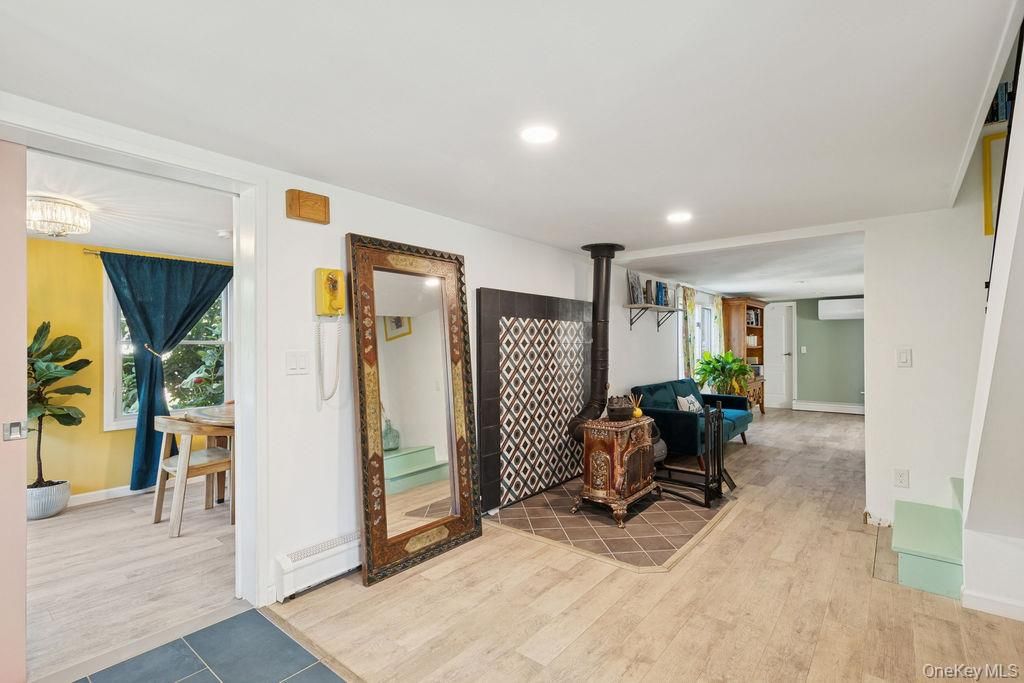 Chandelier, Fireplace, Interior, Recessed Lighting, Wood Texture Flooring