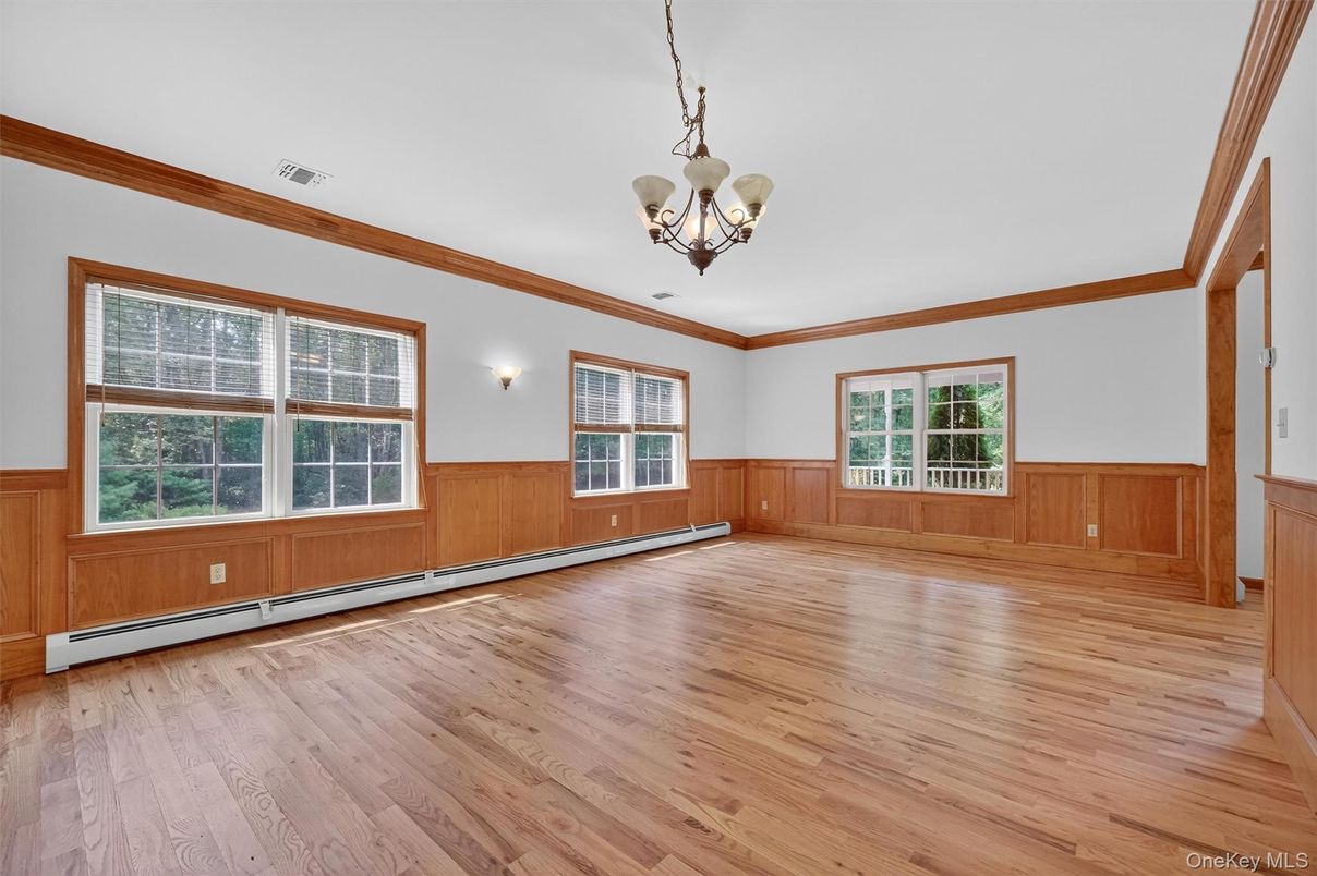 Chandelier, Empty room, Interior, Wood Texture Flooring