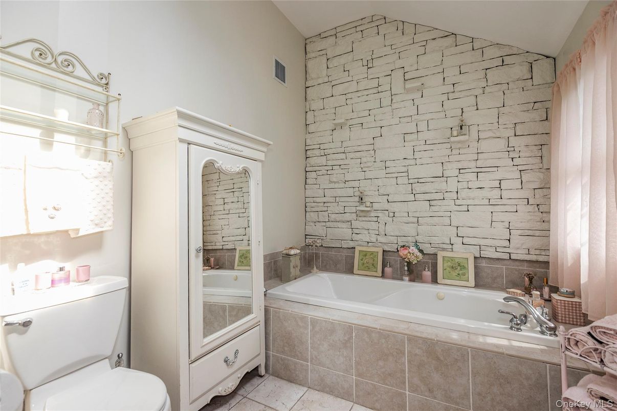 Bathroom, Interior, Stone Walls