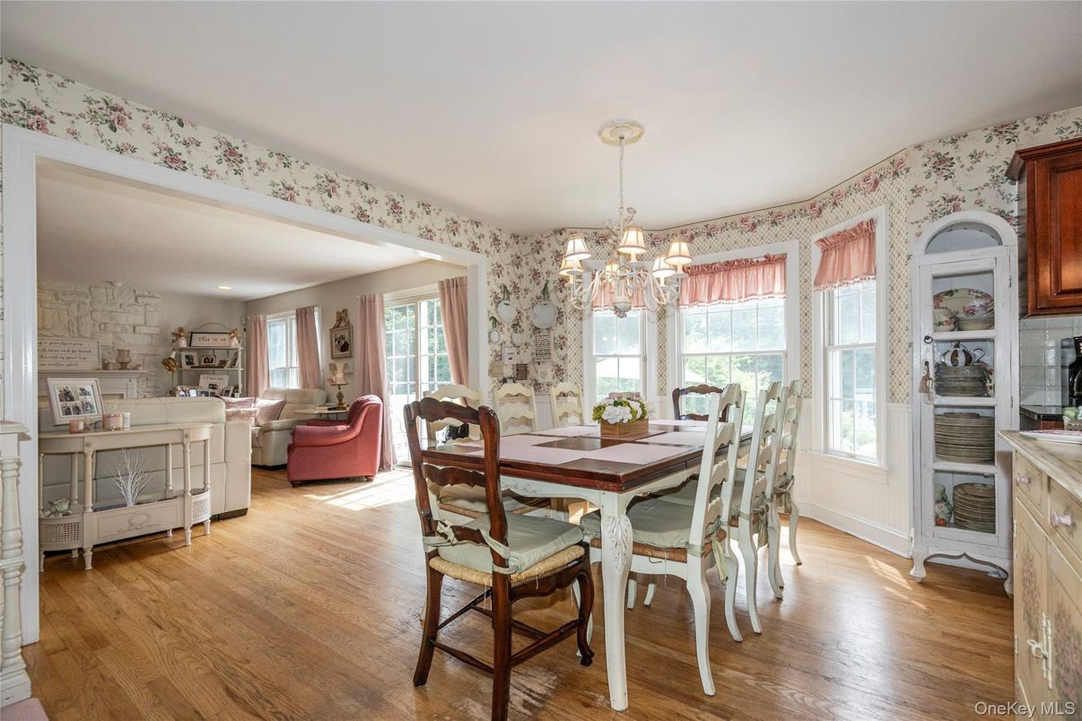 Chandelier, Dining room, Interior, Living room, Wood Texture Flooring