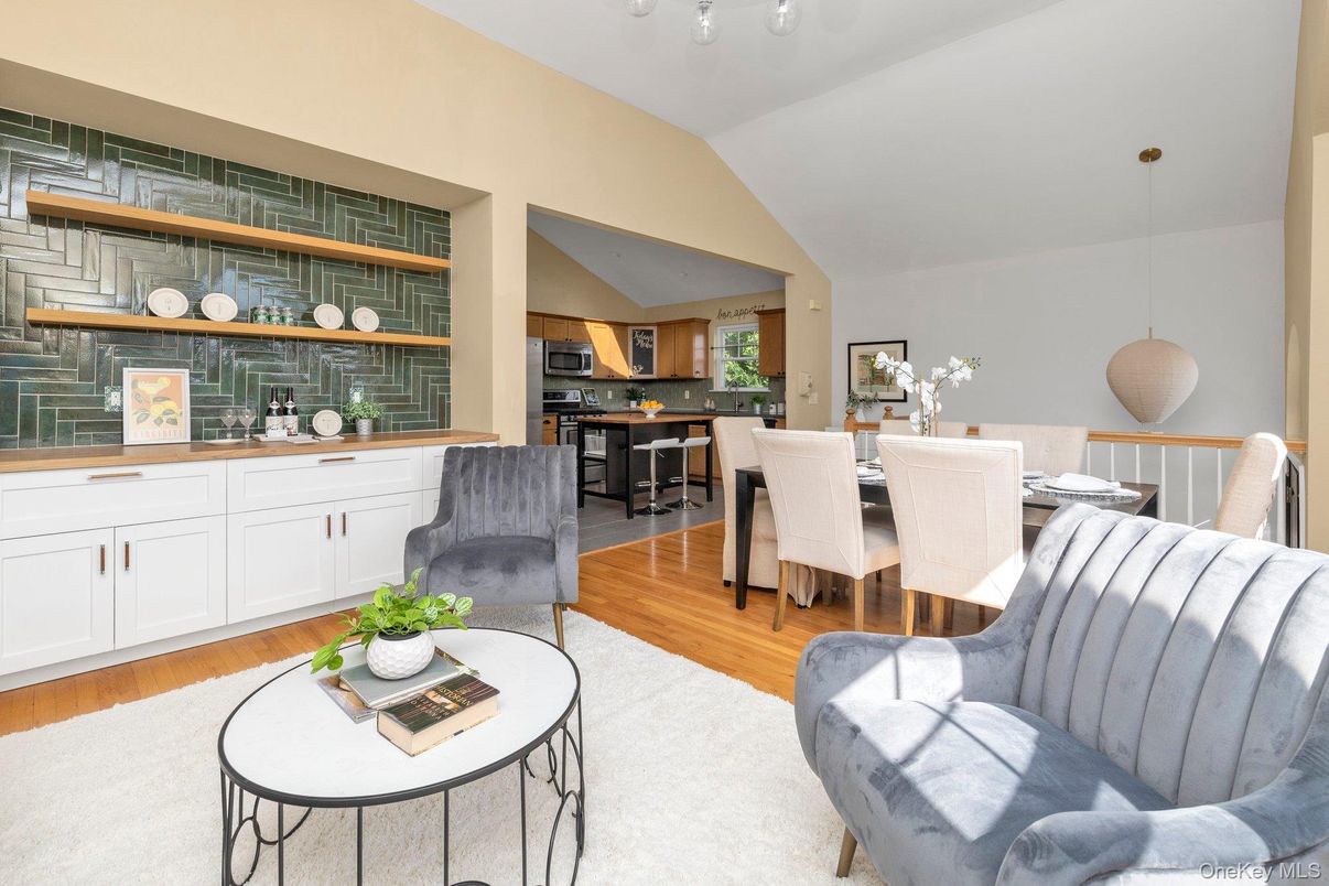 Dining room, Interior, Kitchen, Living room, Pendant Lights, Stainless Steel Appliances, Wood Texture Flooring