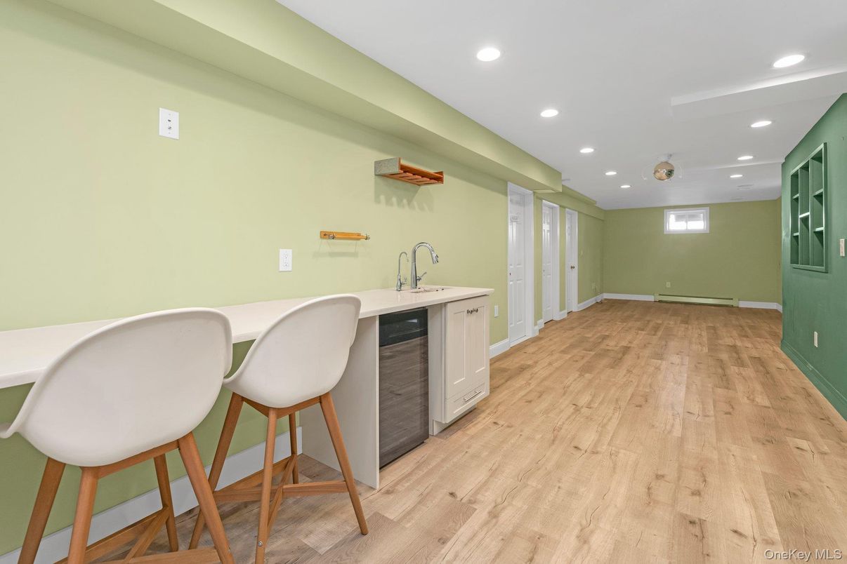 Interior, Recessed Lighting, Wood Texture Flooring