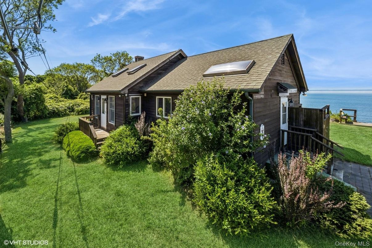 Backyard, Exterior, Solar Panels, Water