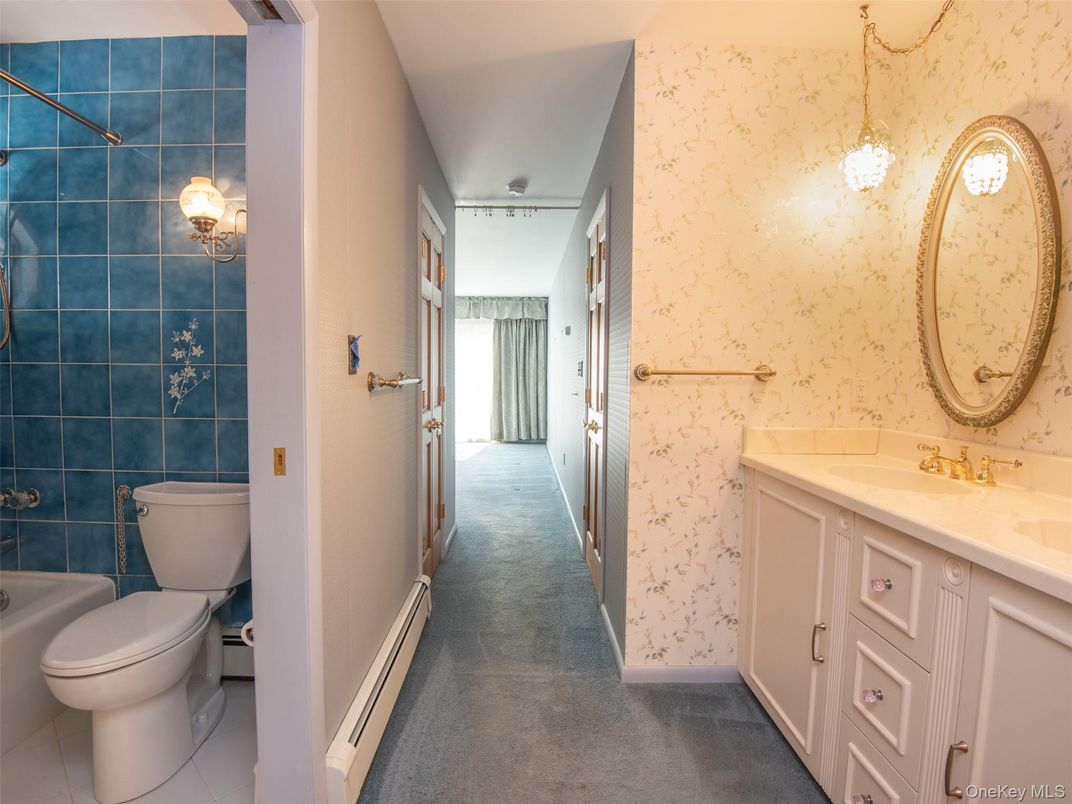 Bathroom, Interior, Pendant Lights