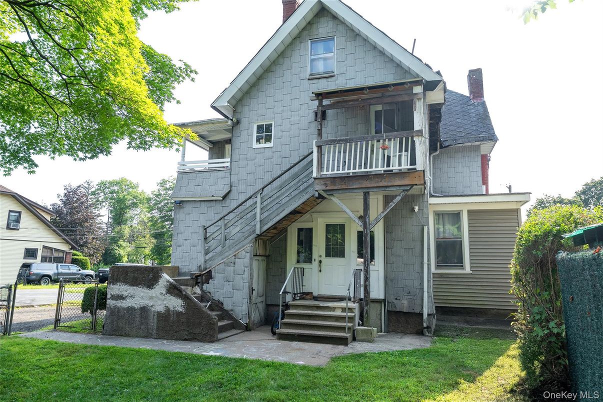 Exterior, Facade, A Frame