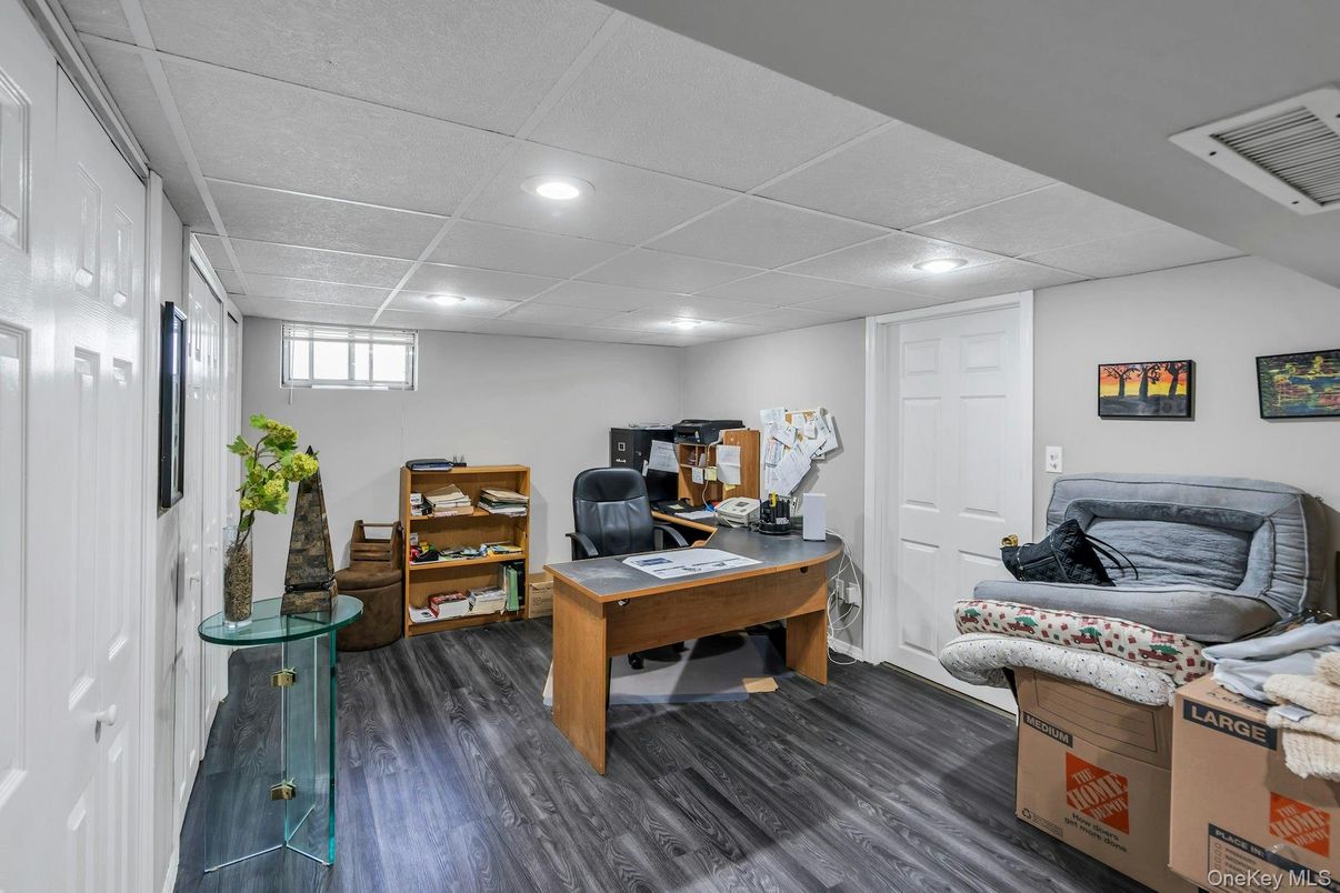 Home Office, Interior, Recessed Lighting, Wood Texture Flooring
