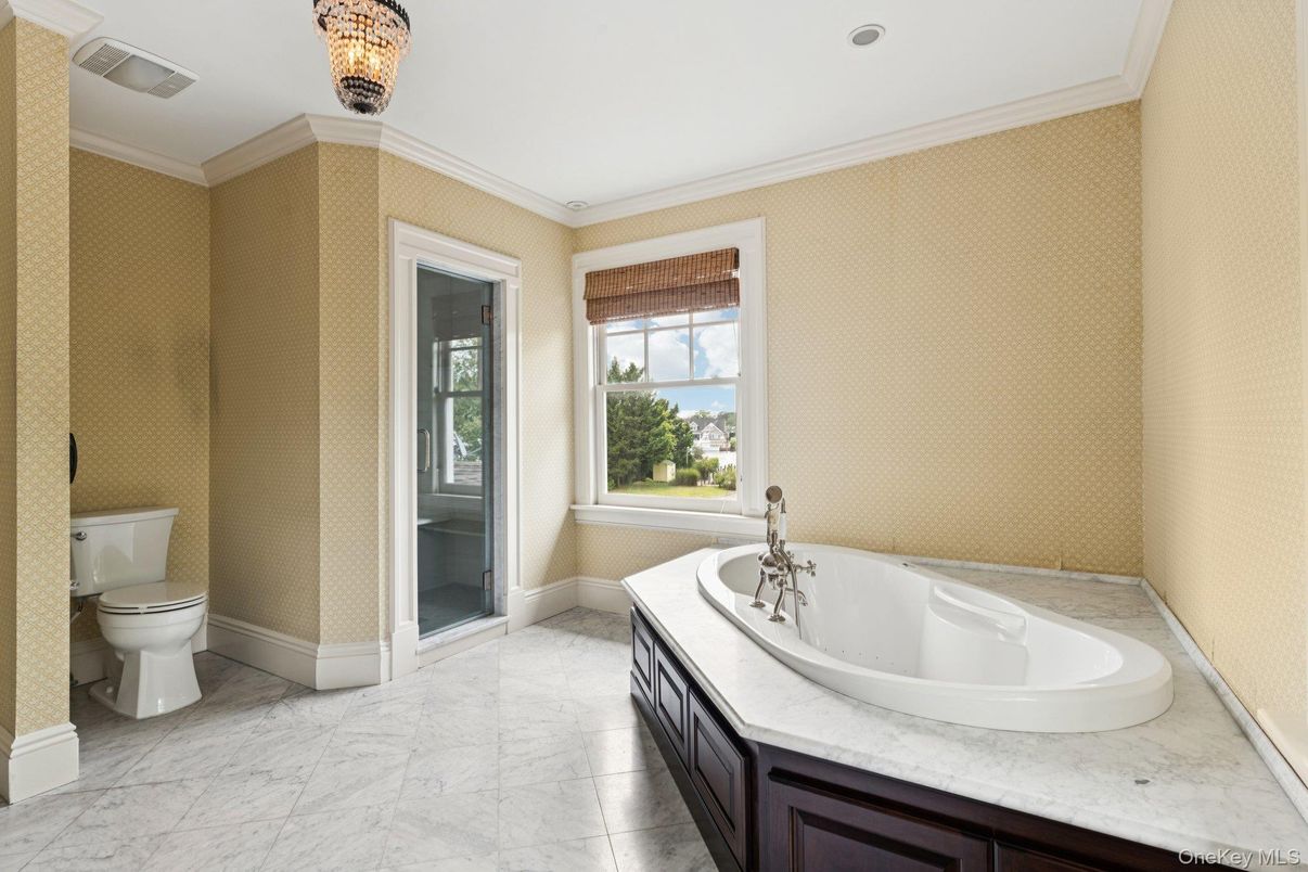Bathroom, Interior, Marble, Recessed Lighting