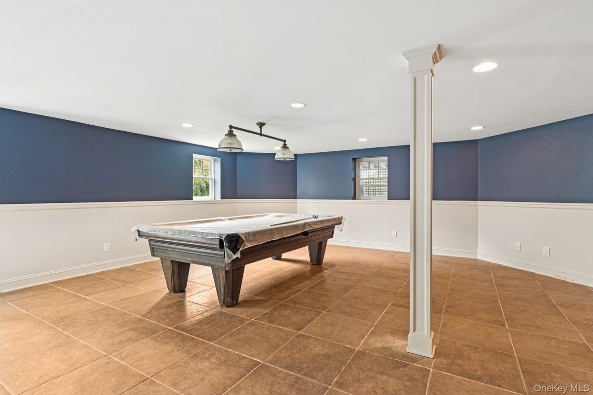Billiard Table, Game Room, Interior, Recessed Lighting
