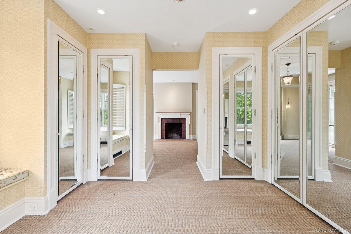 Empty room, Fireplace, Interior, Pendant Lights, Recessed Lighting