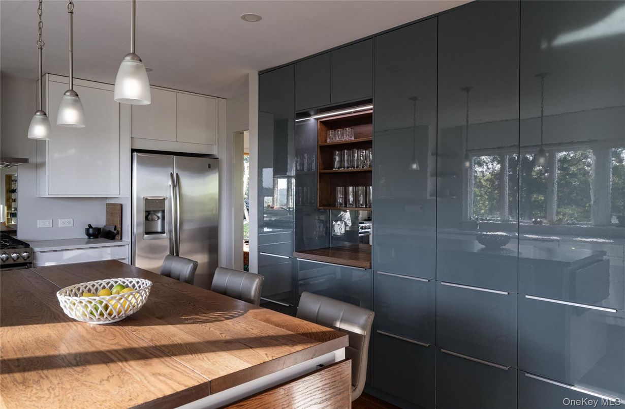 Dining room, Interior, Kitchen, Pendant Lights, Stainless Steel Appliances, Wood Texture Flooring
