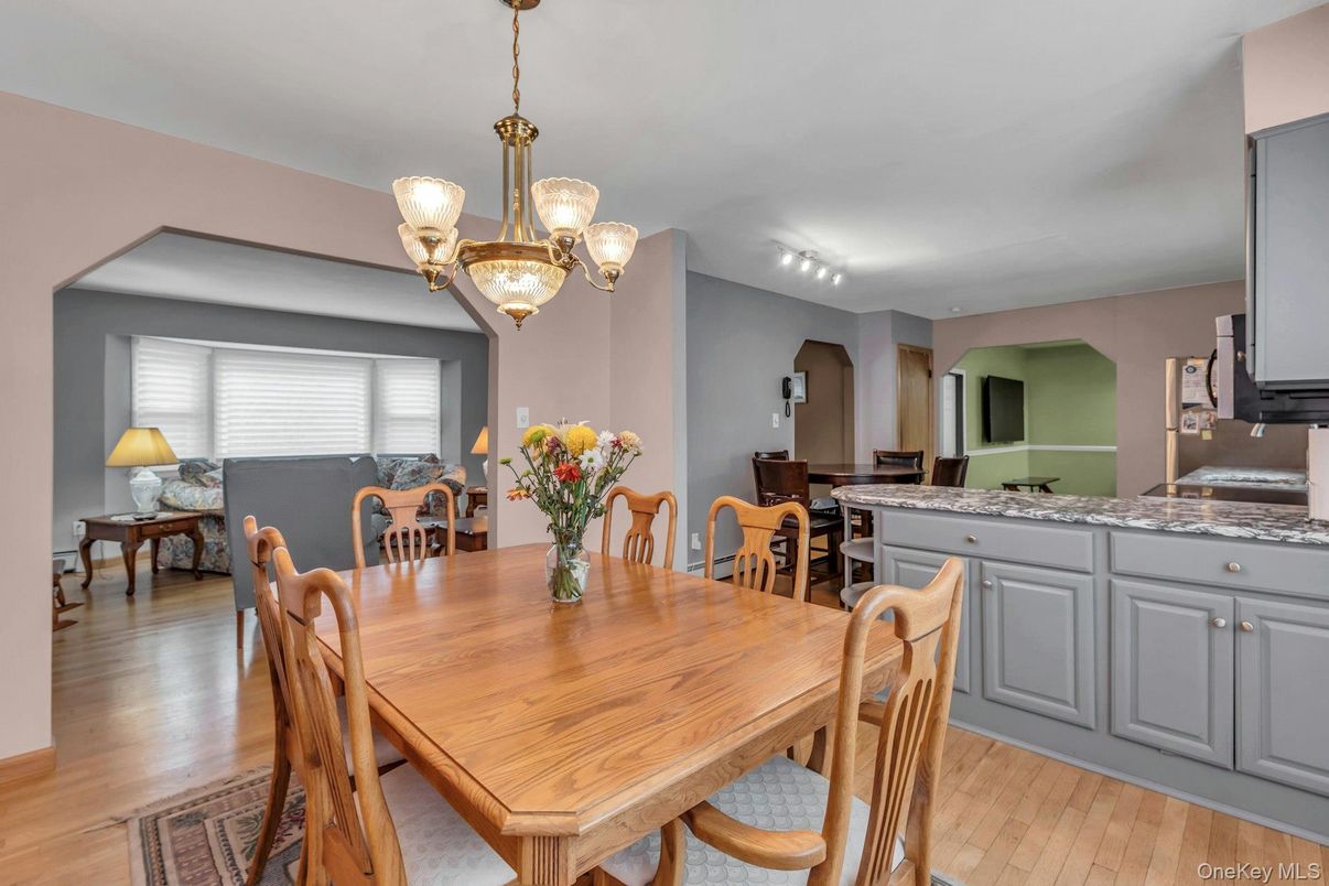 Chandelier, Dining room, Interior, Kitchen, Wood Texture Flooring