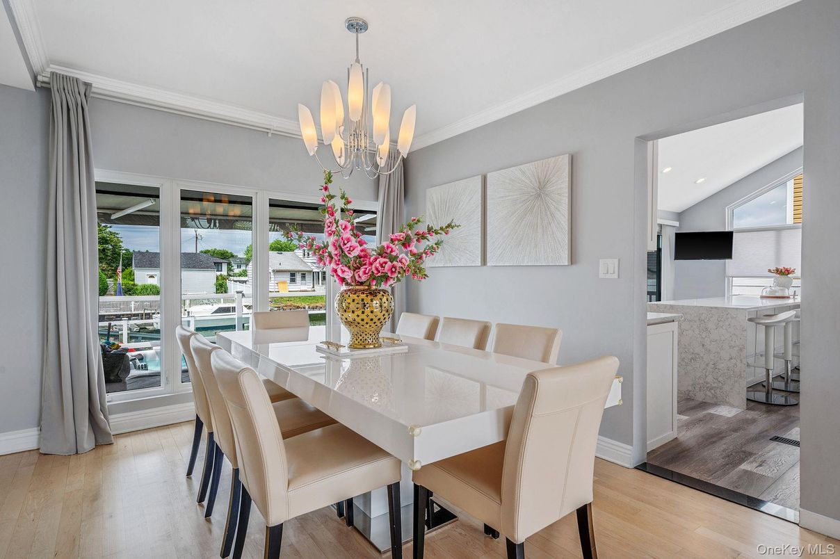 Chandelier, Dining room, Interior, Recessed Lighting, Wood Texture Flooring